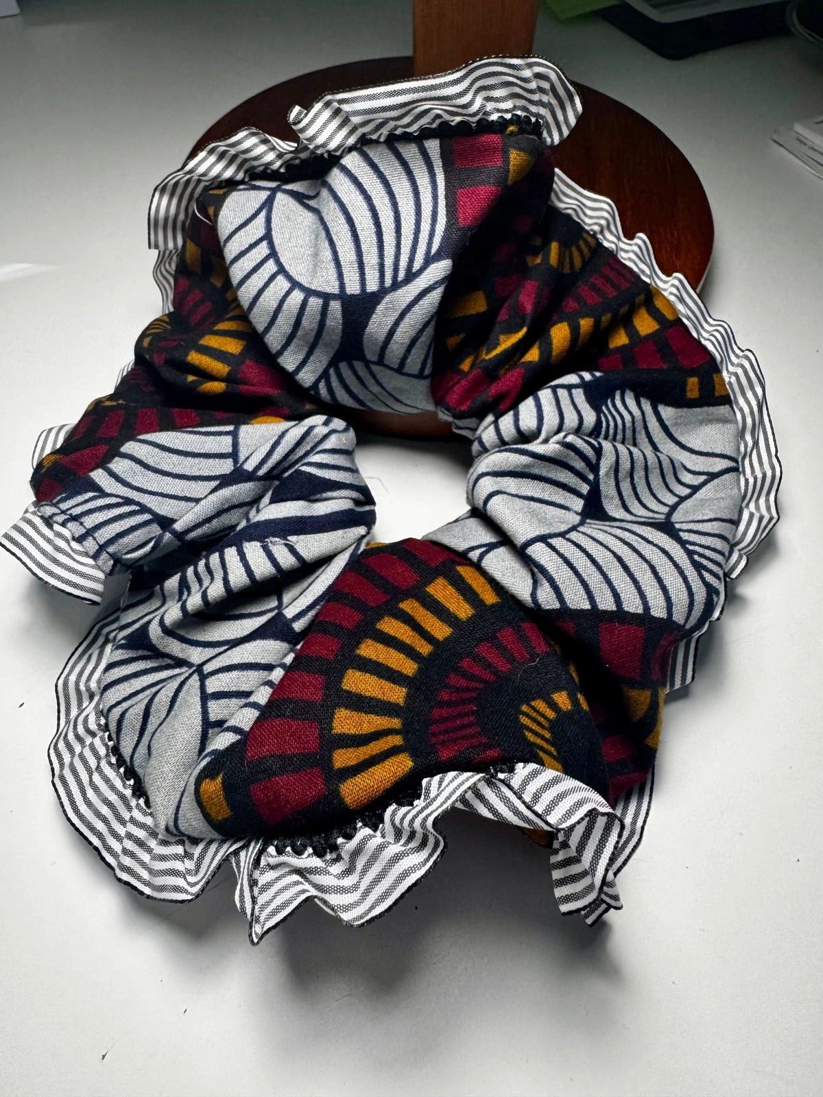 Grey Stripes Oversized onsem Scrunchie