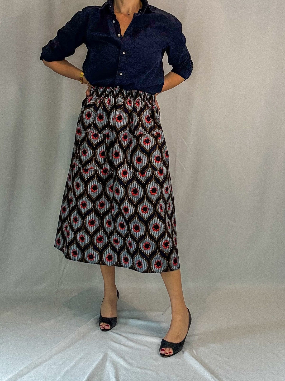 Red Stars Elastic Waist Midi Skirt