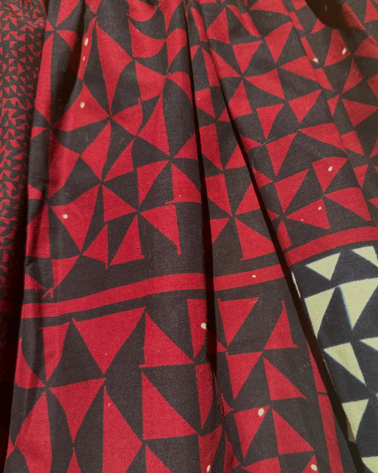 Burgundy Navy Elastic Waist  Mini Skirt African Print close up