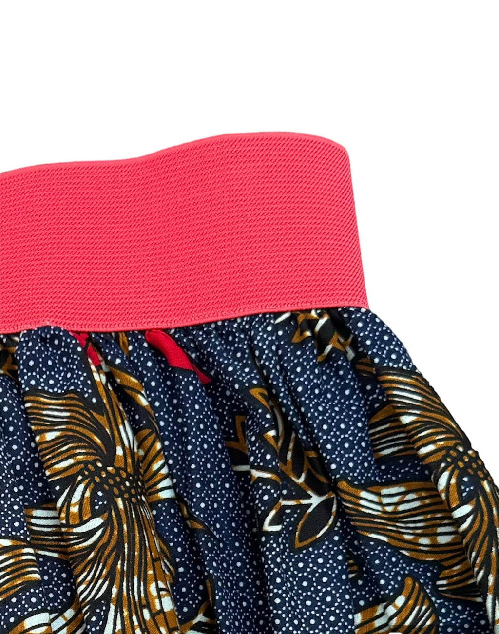 Fleurs Rouges Elastic Waist Mini Skirt
